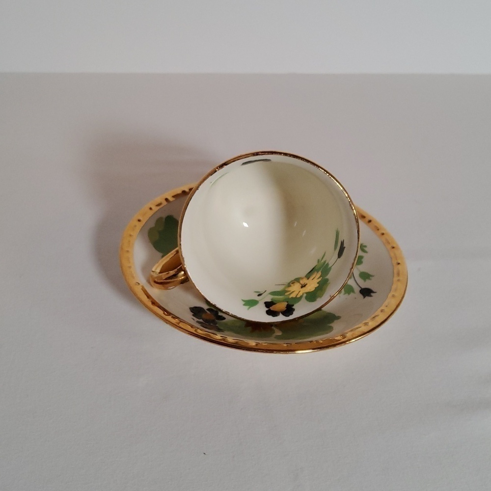 Eggshell Georgian Teacup & Saucer - Picture 3 of 6